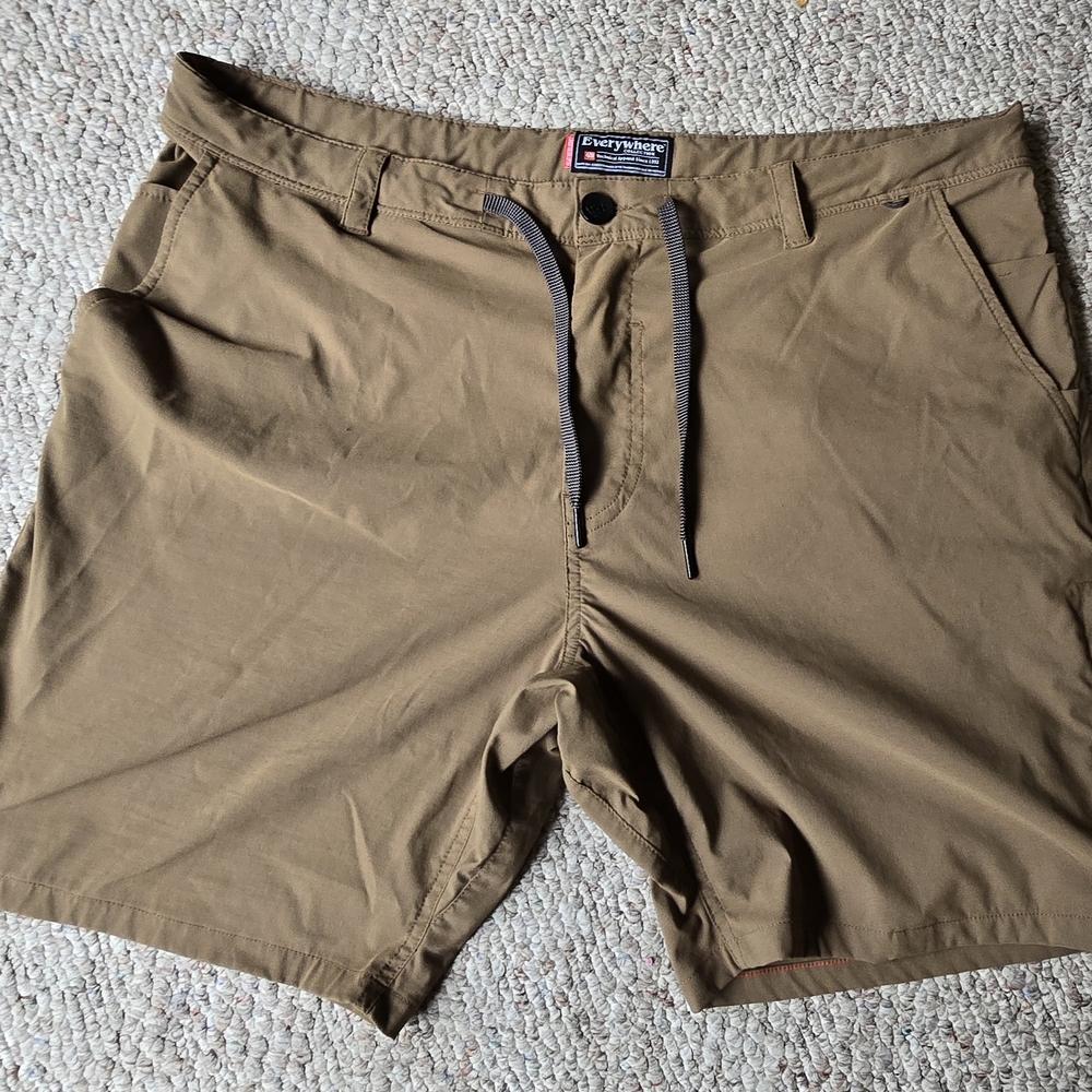 686 Everywhere Featherlight Chino Shorts size 38